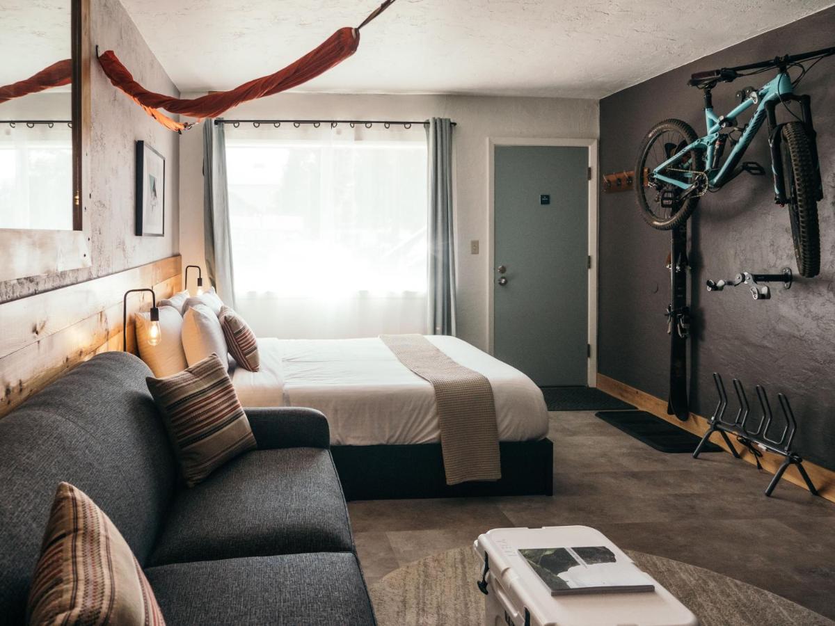 Summit View Motel 2*